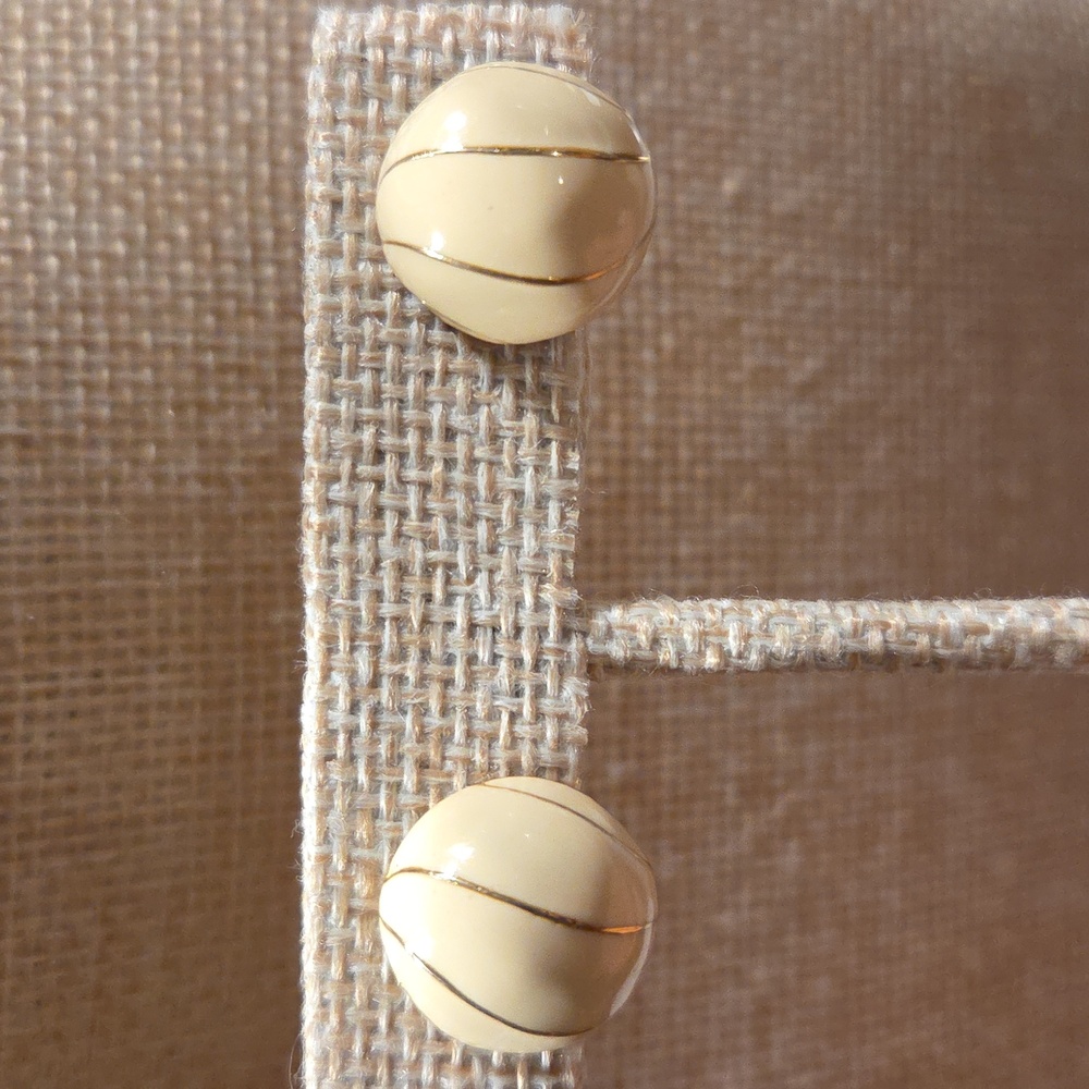 Vtg Monet Clip On Earrings EUC